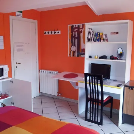 La Voliera Bed & Breakfast 2*