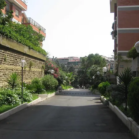 La Voliera Alojamento de Acomodação e Pequeno-almoço Roma
